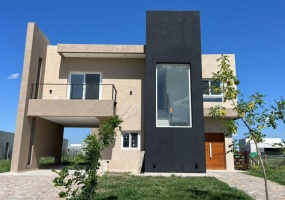 Canning, 3 Habitaciones Habitaciones, ,2 BathroomsBathrooms,Casas,Alquiler,1048